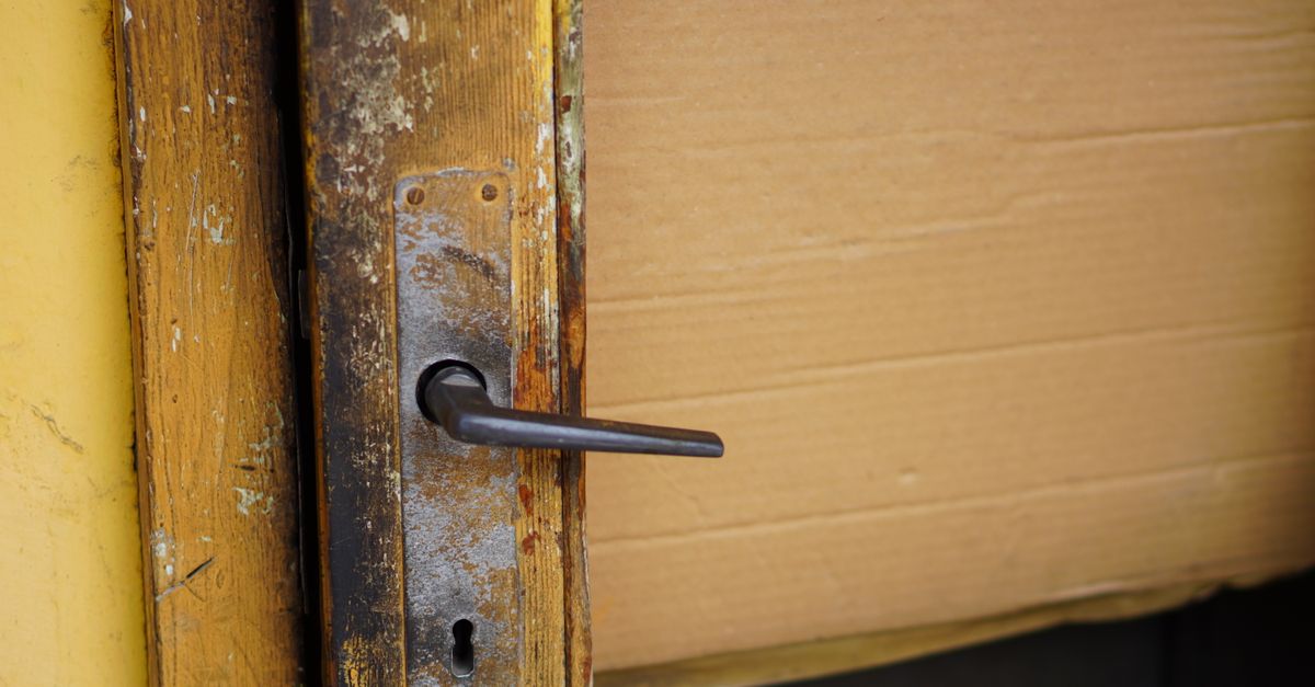 Upgrading Door Knob Locks to Deadbolts: Is It Worth It? — East Coast Locksmith and Access Control